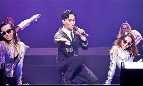 张智霖上海个唱意外变生日派对,大家嗨起来!.jpg 上海明星经纪公司