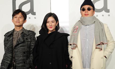 谢娜怀孕后首次亮相为自创品牌站台与何炅、杜海涛同框好似快乐大本营现场