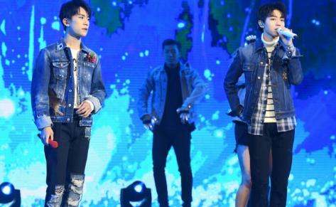 明星经纪公司:易烊千玺透露将参加艺考,专业还没定