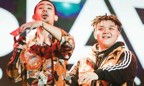 明星公司:“深圳嘻哈全明星歌会”艾福杰尼黄旭脱口秀笑翻众人,新专辑于明年2月上市