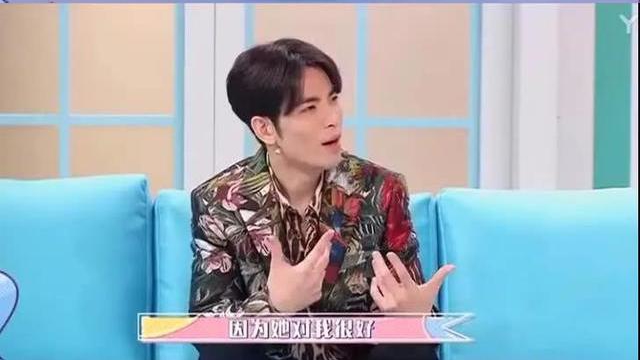 萧敬腾承认经纪人是女友?